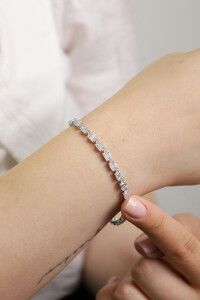 Amelia Baguette Tennis Bracelet - 2