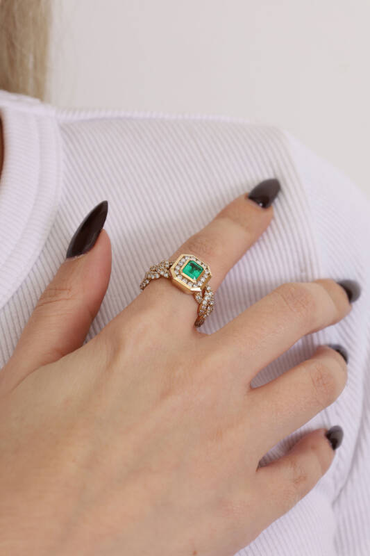 Matilda Ring - Emerald White Diamond - 3