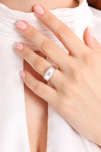 Sparrow Ring - White Enamel - 3